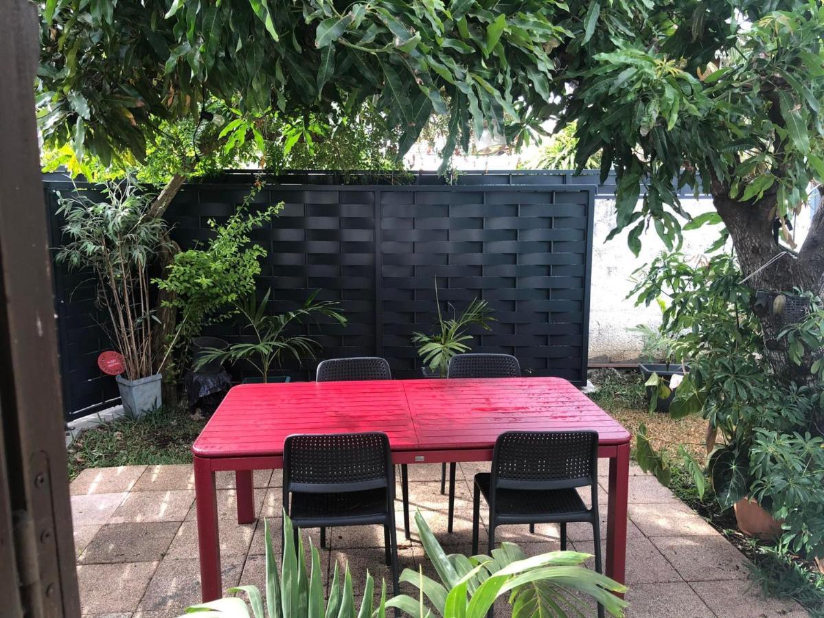 Appartement Meuble Le Manguier à Saint Pierre Extérieur photo